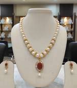 White pearl necklaces