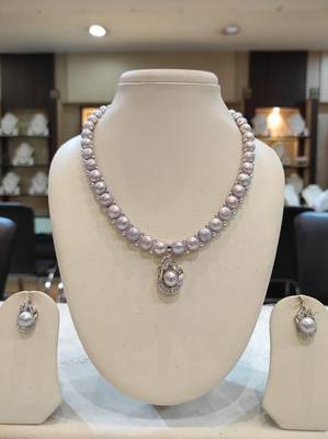 Grey pearl necklaces 1