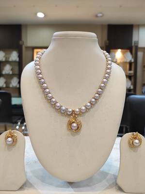 Grey pearl necklaces 1