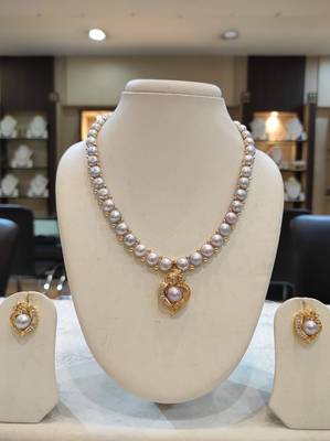 Grey pearl necklaces 1
