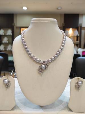 Grey pearl necklaces 1