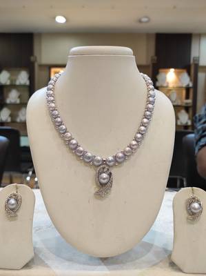 Grey pearl necklaces 1