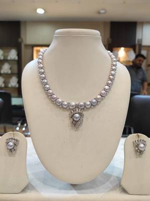 Grey pearl necklaces 1