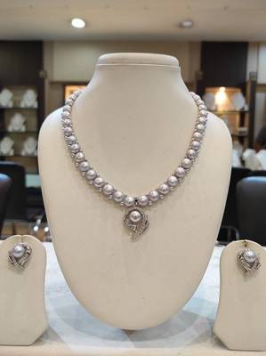 Grey pearl necklaces 1