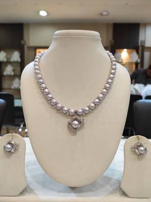 Grey pearl necklaces 1
