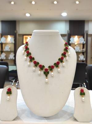 Multicolor pearl necklaces 1