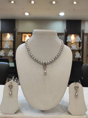 Grey pearl necklaces 1