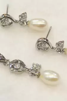 White pearl pendants