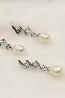 White pearl pendants