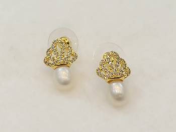 White pearl earrings 1