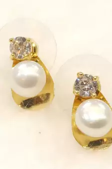 White pearl earrings