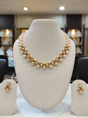 Pink pearl necklaces 1