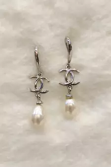 White pearl earrings