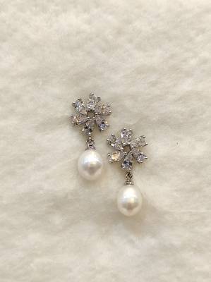 White pearl earrings 1