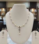 Multicolor pearl necklaces