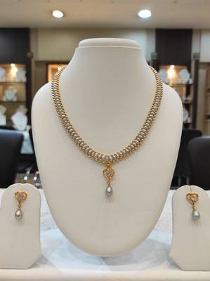 Grey pearl necklaces 1