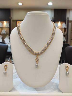 Grey pearl necklaces 1