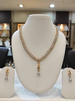 Grey pearl necklaces 1