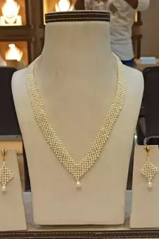 White pearl necklaces