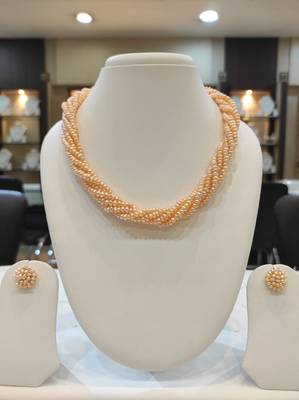 Pink pearl necklaces 1