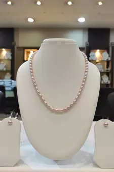 Pink pearl necklaces