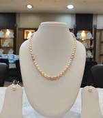 Multicolor pearl necklaces