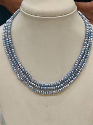 Blue pearl necklaces 1