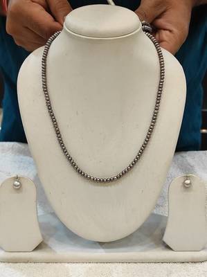 Grey pearl necklaces 1