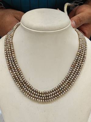 Grey pearl necklaces 1