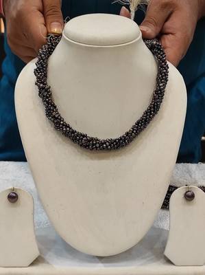Grey pearl necklaces 1