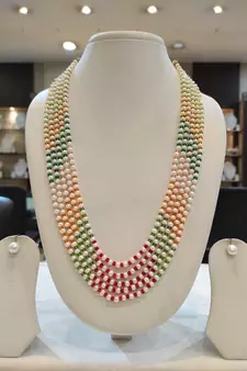 Multicolor pearl necklaces
