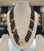 Multicolor pearl necklaces