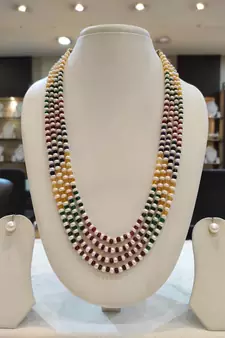 Multicolor pearl necklaces