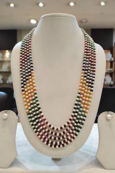 Multicolor pearl necklaces
