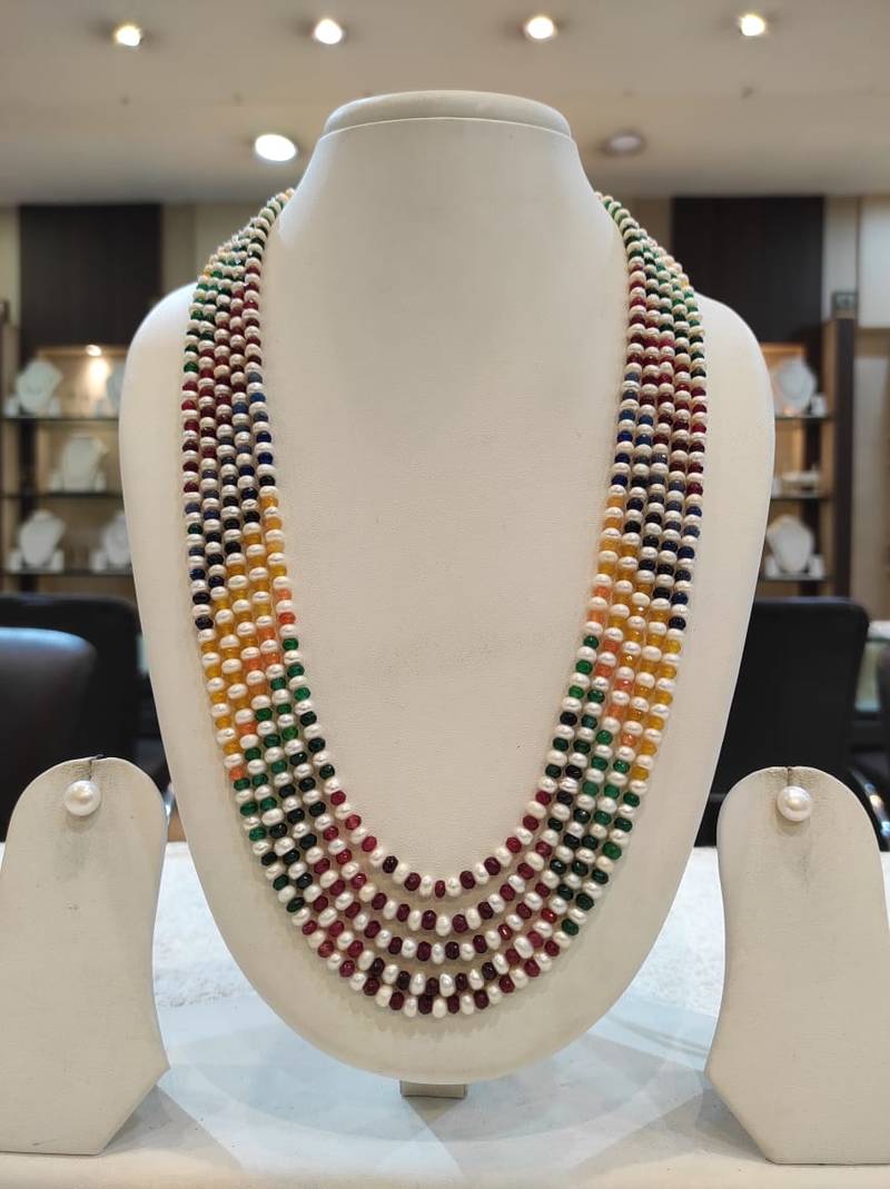 Multicolor pearl necklaces