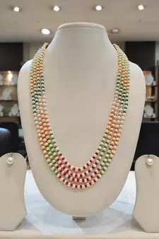Multicolor pearl necklaces