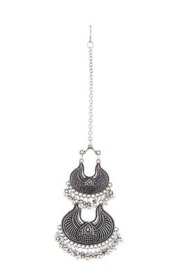 Silver pearl maang-tikka 2
