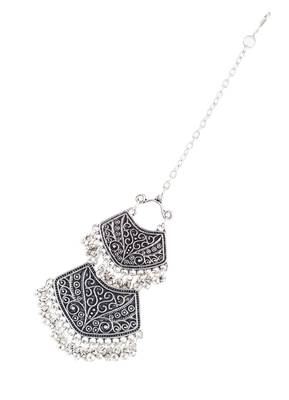 Silver pearl maang-tikka 1
