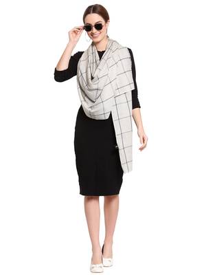White & Black Checkered Woven Design Woolen Stole (200 x 70 cm) 1