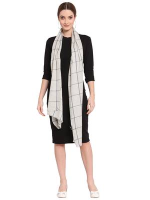White & Black Checkered Woven Design Woolen Stole (200 x 70 cm) 3