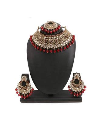 Traditional Gold Plated Kundan & Beads Choker Necklace Jewellery Set with Maang Tiika for Women  3