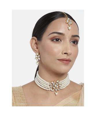 Gold Plated Traditional Kundan with Pearl Choker Necklace Jewellery Set & Maang Tikka for WomenGirls  1