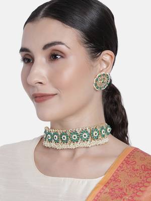 Gold Plated Traditional Green Kundan & Pearl Studded Choker Necklace Jewellery Set For WomenGirls  1