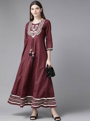 Maroon embroidered cotton kurtas-and-kurtis 5