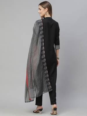 Black printed rayon kurtas-and-kurtis 3