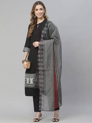 Black printed rayon kurtas-and-kurtis 5