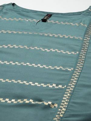 Green printed art silk kurtas-and-kurtis 4