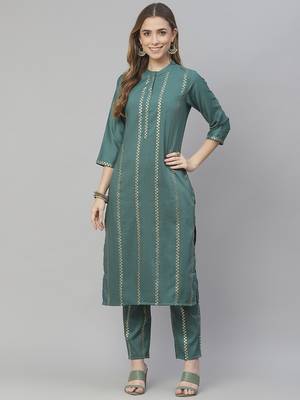 Green printed art silk kurtas-and-kurtis 1