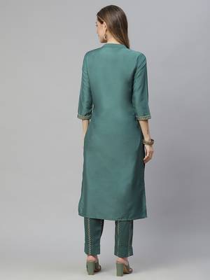 Green printed art silk kurtas-and-kurtis 3