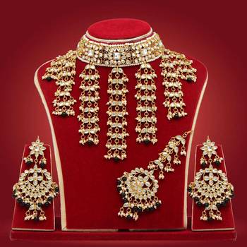 Black necklace-sets 1
